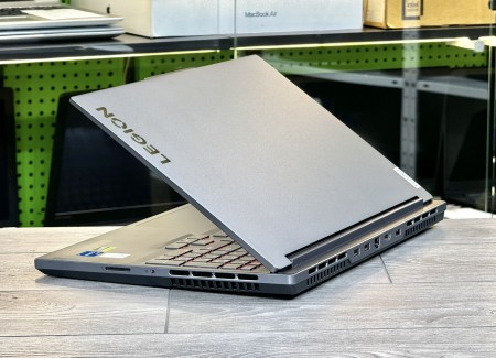 Lenovo Legion Slim 16IRH8 58
